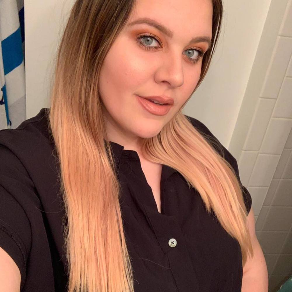 Meet your Posher, Carissa